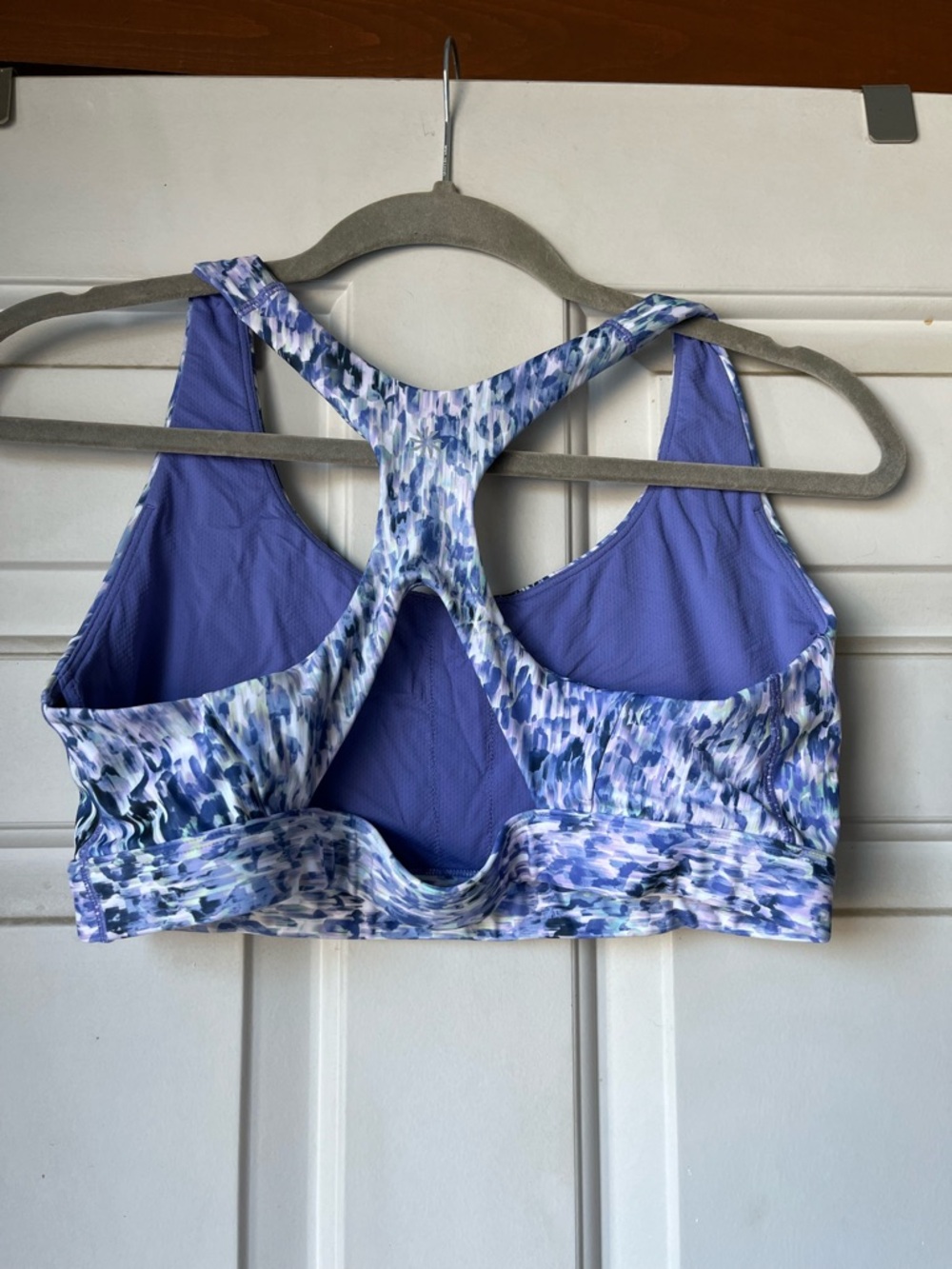 Athleta Interval Sports Bra - Size Medium - Picture 2 of 3